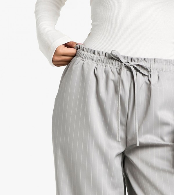 boohoo  Clothing - Grey Sweatpants