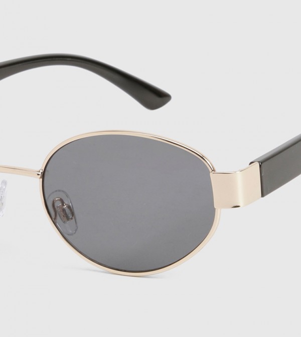 boohoo  Sunglasses - Black undefined