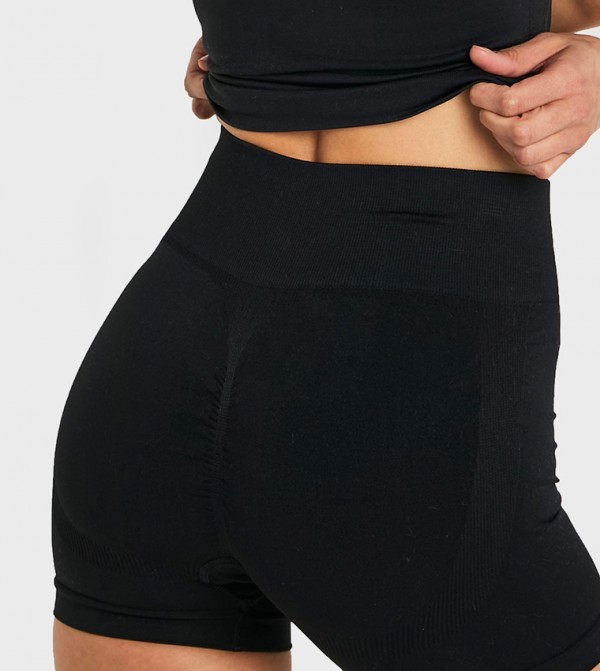 boohoo Women - Black Shorts