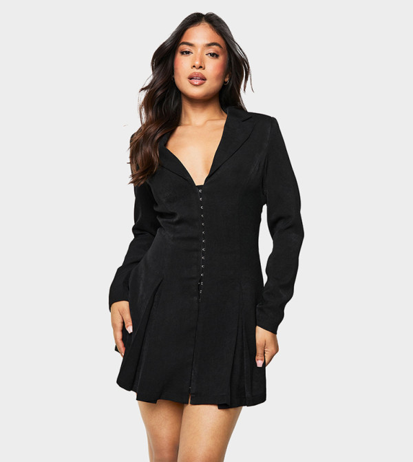 boohoo  - Black Mini Dresses