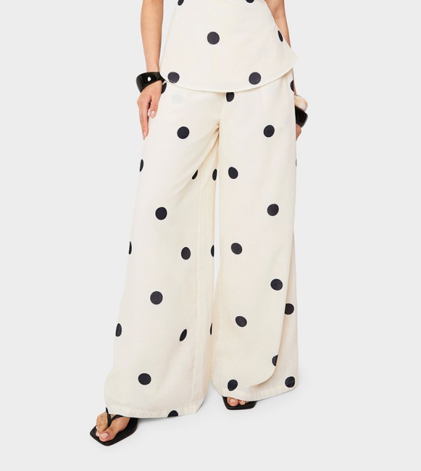 boohoo  Pants & Leggings - White Casual Pants