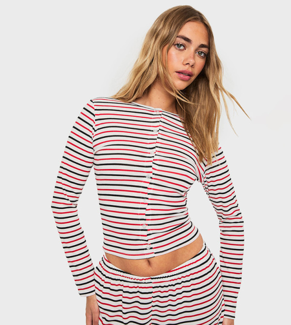 boohoo Clothing - Red Cropped Tops