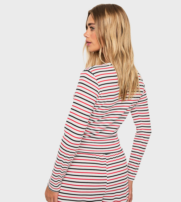 boohoo Clothing - Red Cropped Tops