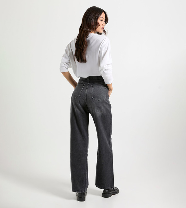 boohoo  Clothing - Black Straight Jeans