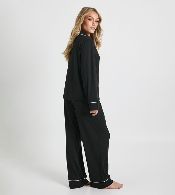 boohoo  Clothing - Black Pyjama Set