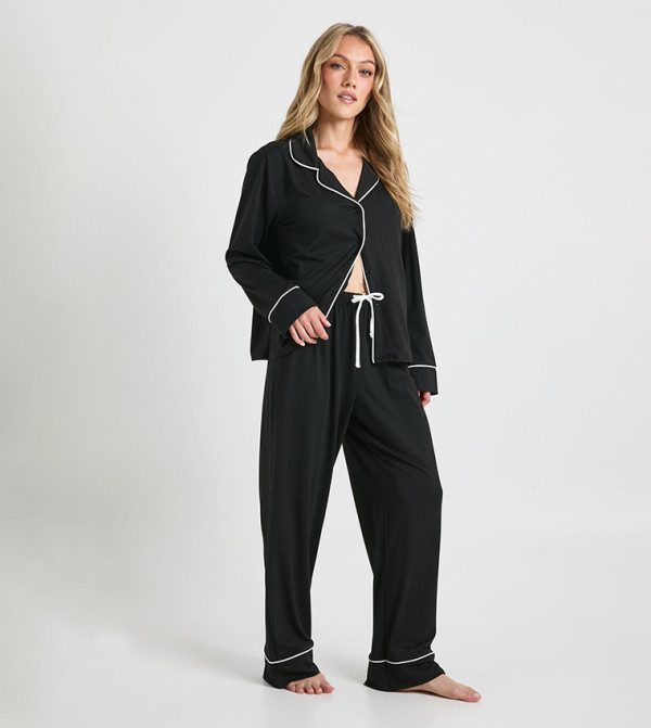 boohoo  Clothing - Black Pyjama Set