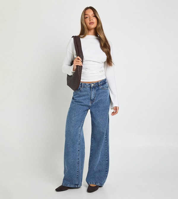 boohoo Long Sleeve T-Shirts - White Long Sleeve T-Shirts