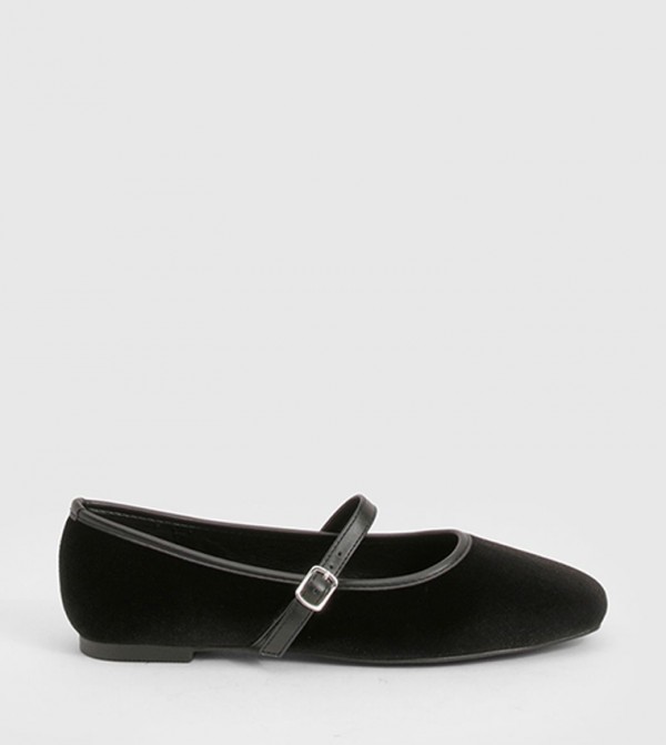 boohoo  Shoes - Black undefined