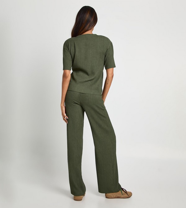 boohoo  Maternity Clothing - Khaki Tops & T-shirts