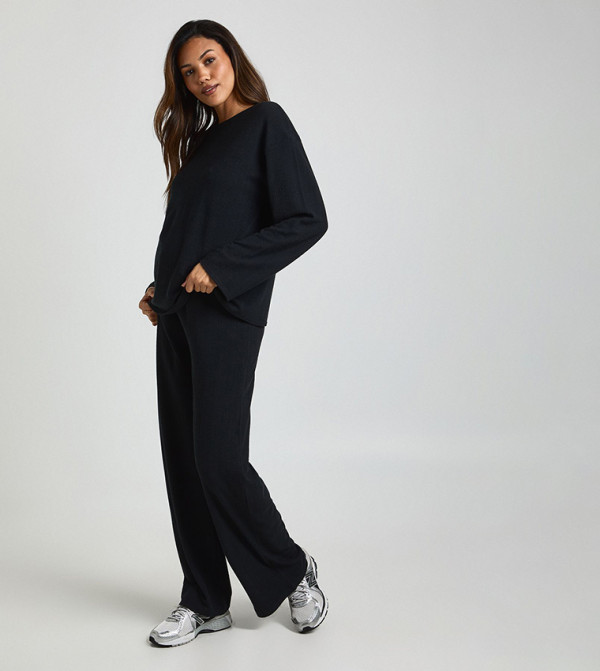 boohoo  Clothing - Black Tops & T-shirts