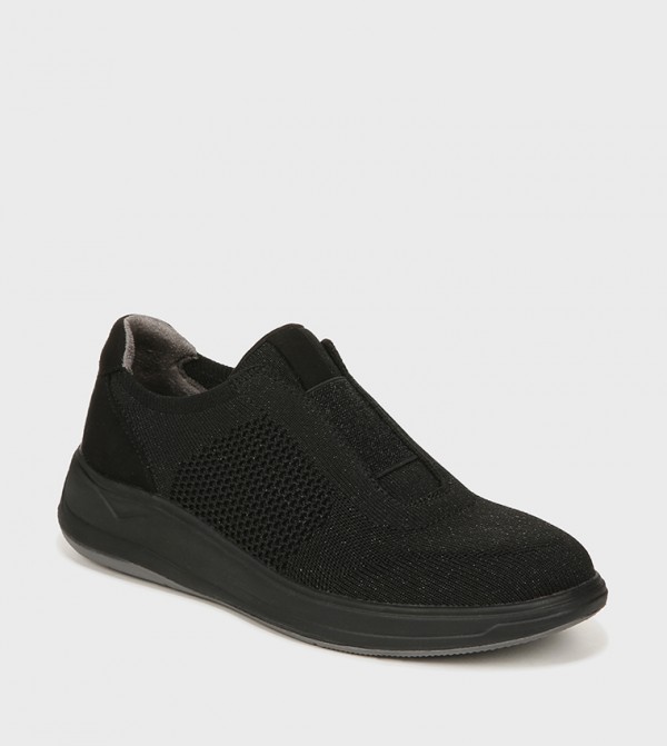 Bzees top black shoes