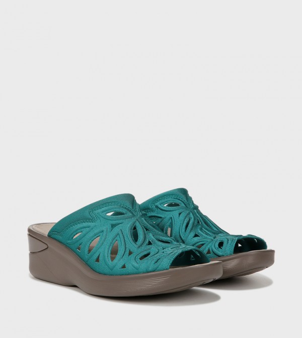 Shop Naturalizer Online Buy Latest Collections On 6thStreet UAE