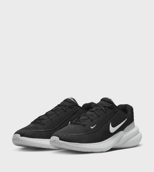 Nike  Sneakers - Black Low Top
