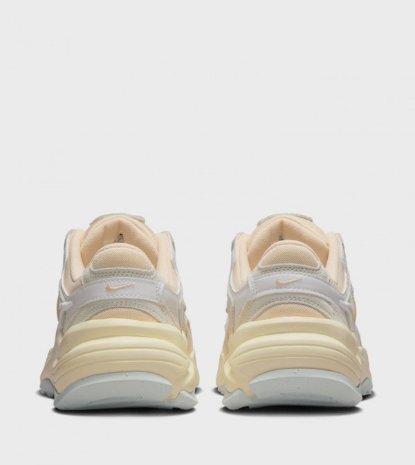 Nike Nike - Beige Running Shoes