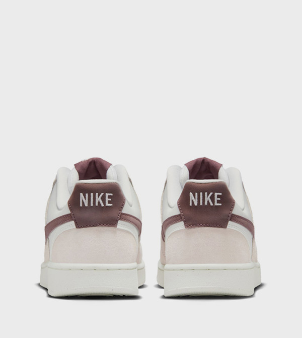 Nike Sneakers - Beige Low Top