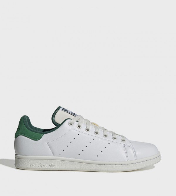 Adidas  Sneakers - White Low Top