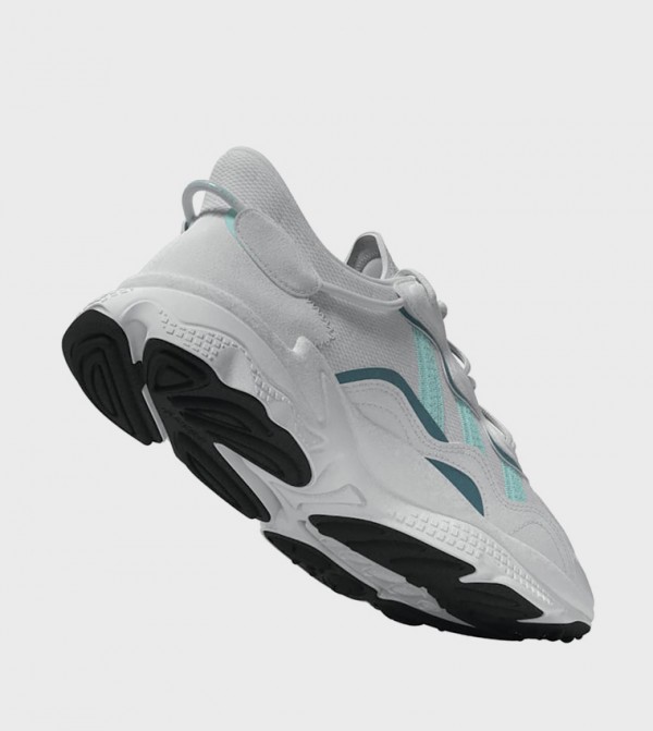 اديداس  أحذية سنيكرز - أبيض أحذية برقبة منخفضة 