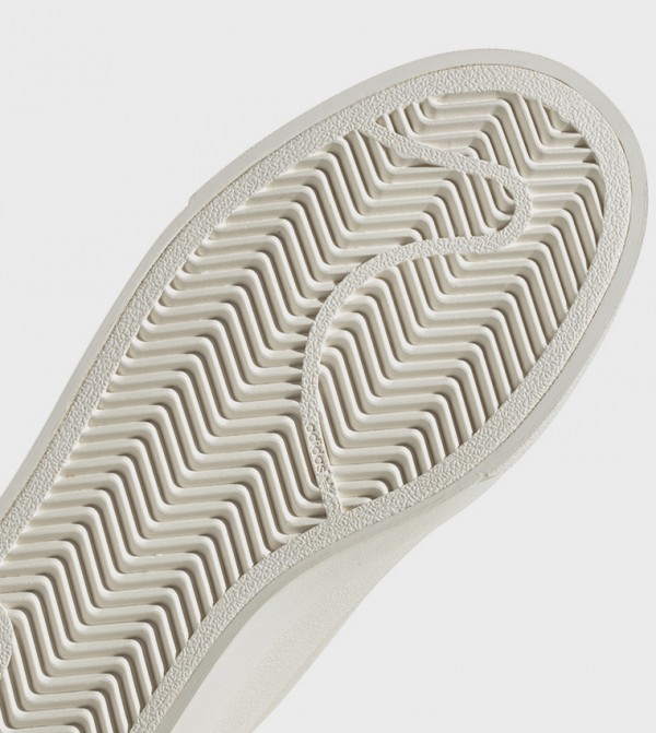 Adidas  Sneakers - White Low Top