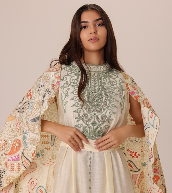 اكسا ملابس عربية - بيج Jalabiyas