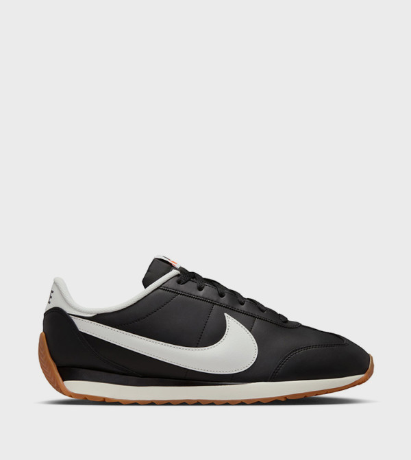 Nike  Sneakers - Black Low Top