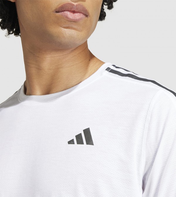 اديداس  ملابس رياضة - أبيض T-Shirts & Vests