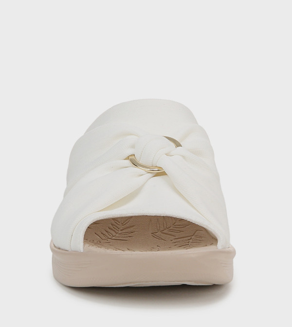 Bzees  - White Wedges