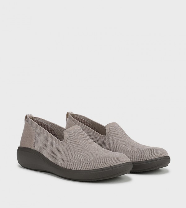 Bzees Bzees - Sand Casual Slip-ons