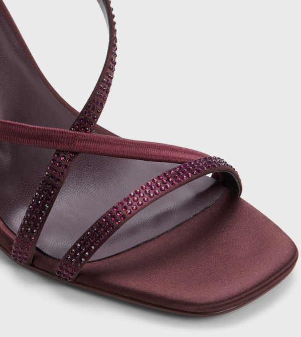 كول ات سبرنج كول ات سبرنج - بني  كعب