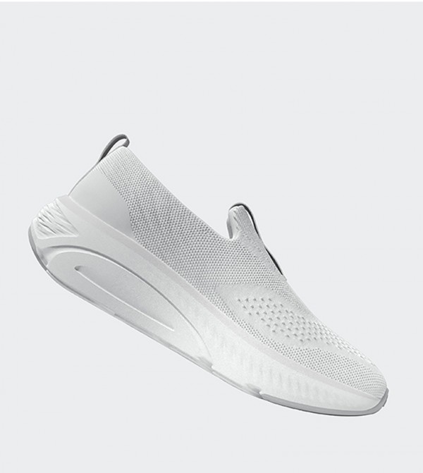 Adidas Adidas - White Walking Shoes