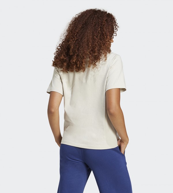 اديداس  تيشيرتات كاجوال - بيج Short Sleeve T-Shirts