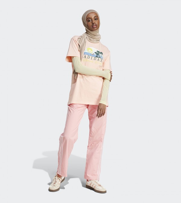 اديداس  تيشيرتات - وردي Short Sleeve T-Shirts