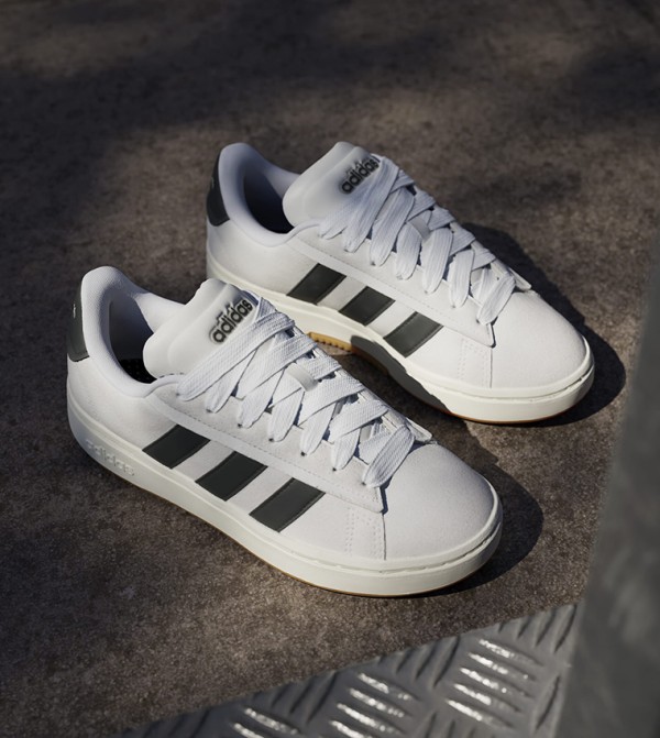 Adidas  Sneakers - White Low Top