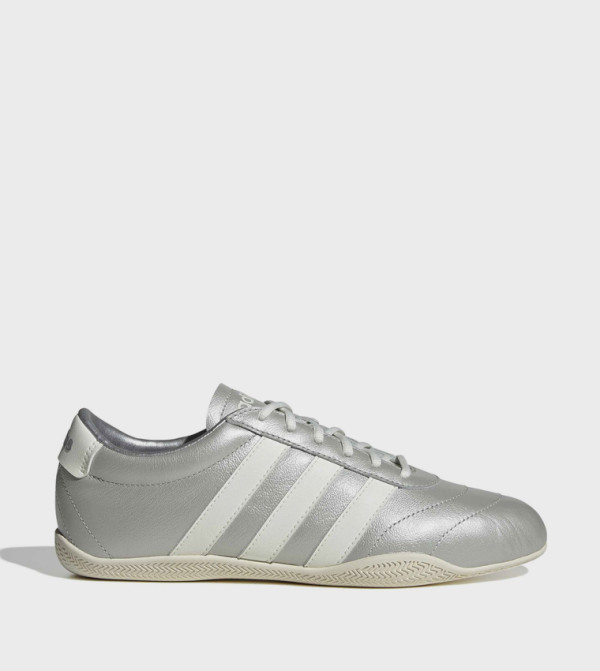 Adidas Sneakers - Silver Low Top