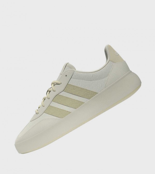 Adidas Adidas - Off White Low Top