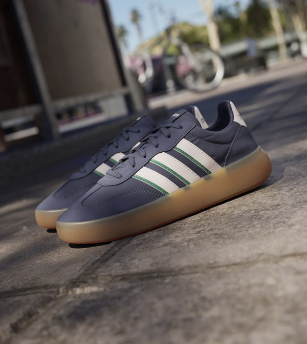 Adidas  - Navy Low Top
