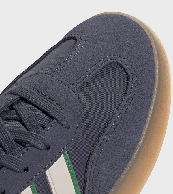 Adidas  - Navy Low Top