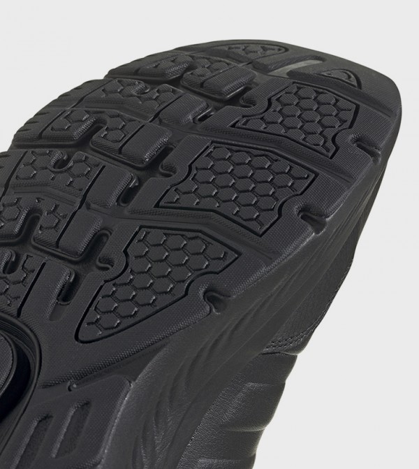 اديداس اديداس - أسود أحذية برقبة منخفضة