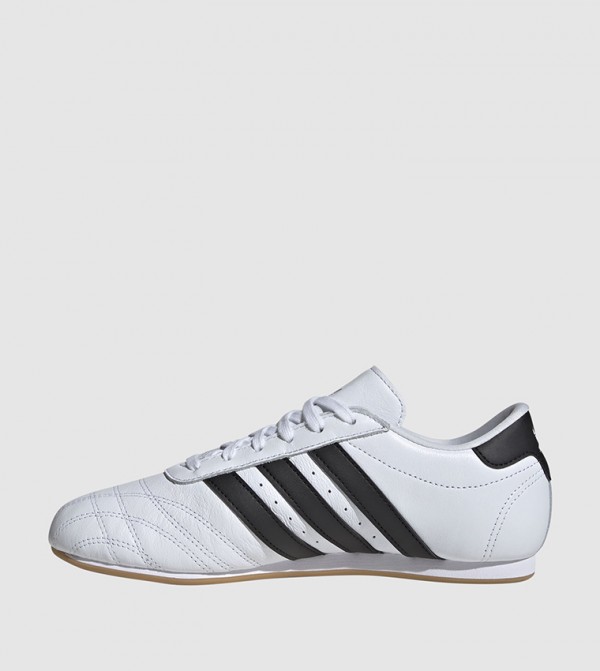 اديداس  أحذية سنيكرز - أبيض أحذية برقبة منخفضة 