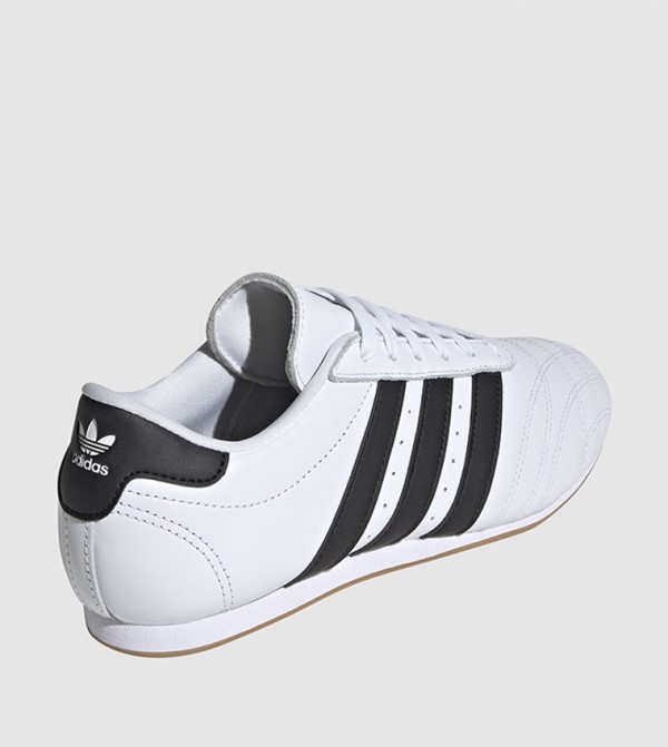 اديداس  أحذية سنيكرز - أبيض أحذية برقبة منخفضة 