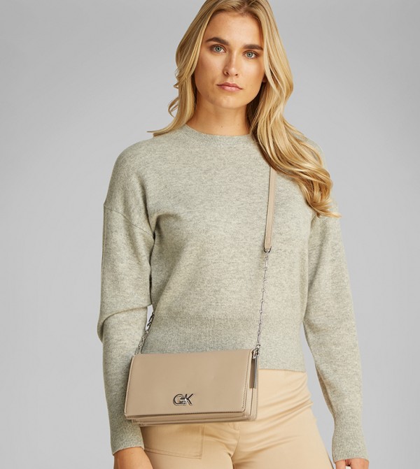 Calvin Klein  - Beige Shoulder bags