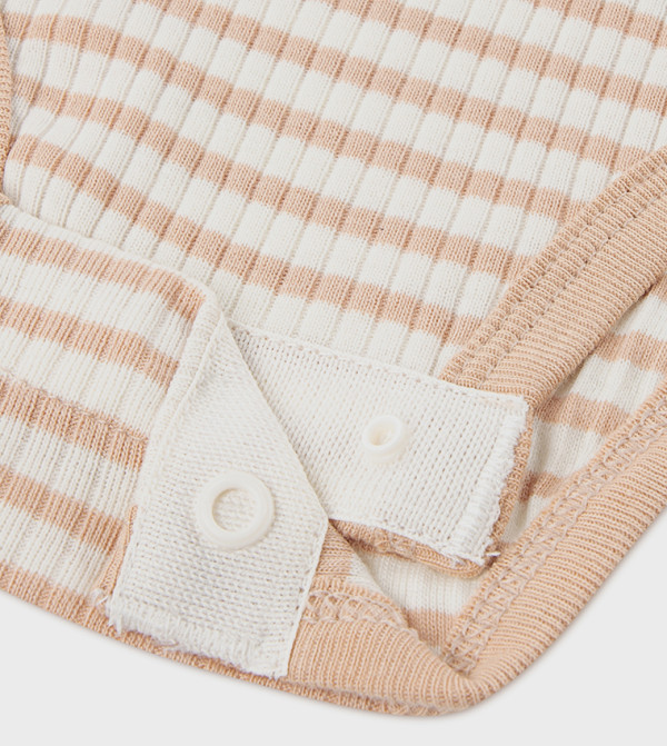 هاجيز هاجيز - متعدد "مجموعات الملابس "