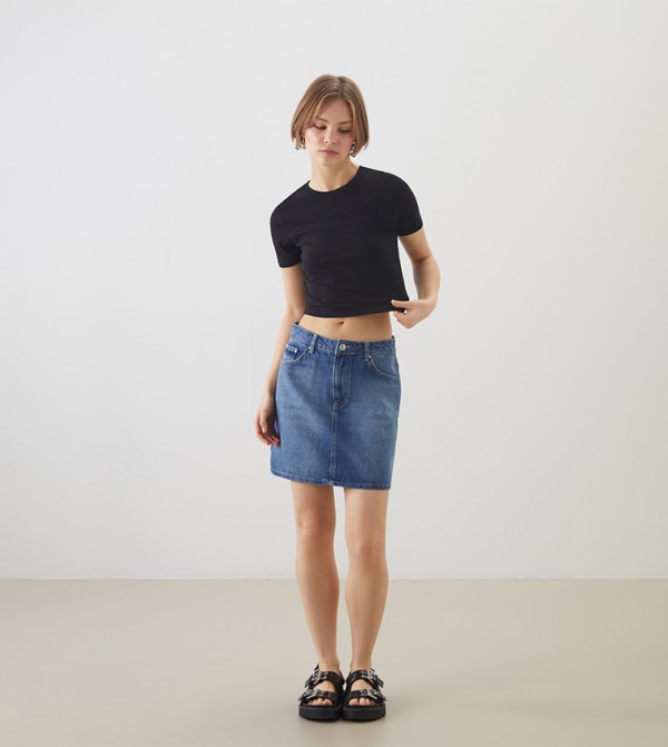 LC Waikiki LC Waikiki - Black Short Sleeve T-Shirts
