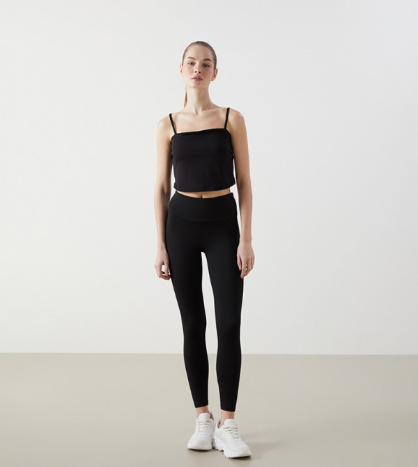 LC Waikiki LC Waikiki - Black Cropped Tops