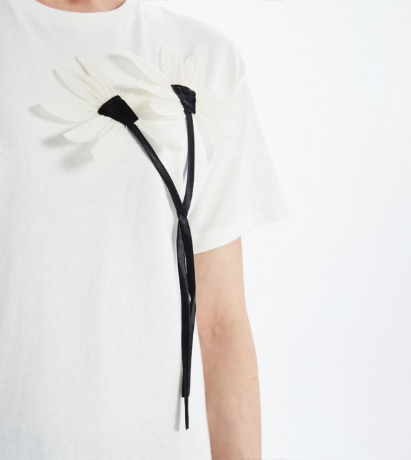 اٍل سي واي كيكي  تيشيرتات - أوف وايت  تيشيرتات كاجوال