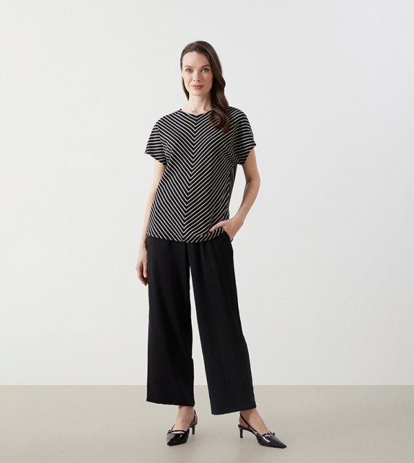 LC Waikiki LC Waikiki - Black Casual Tops