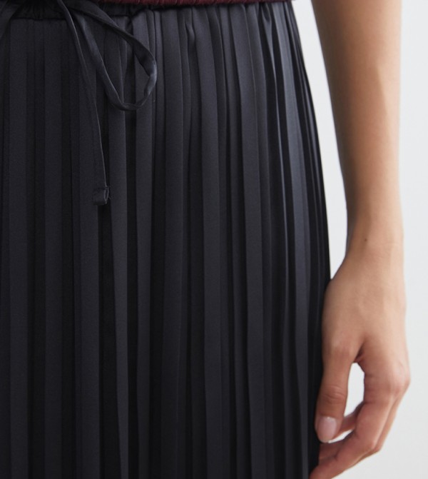 LC Waikiki LC Waikiki - Black Midi Skirts