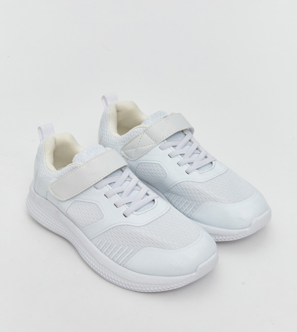 اٍل سي واي كيكي اٍل سي واي كيكي - أبيض أحذية برقبة منخفضة