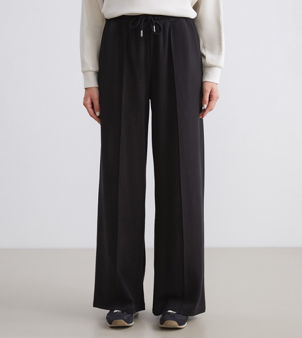 LC Waikiki  Sportswear - Black Track Pants & Joggers