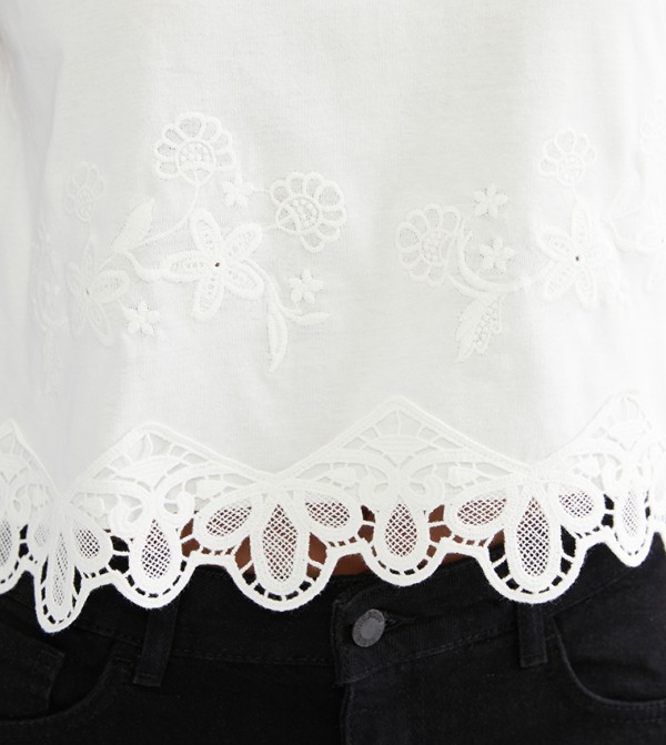 LC Waikiki LC Waikiki - White Cropped Tops