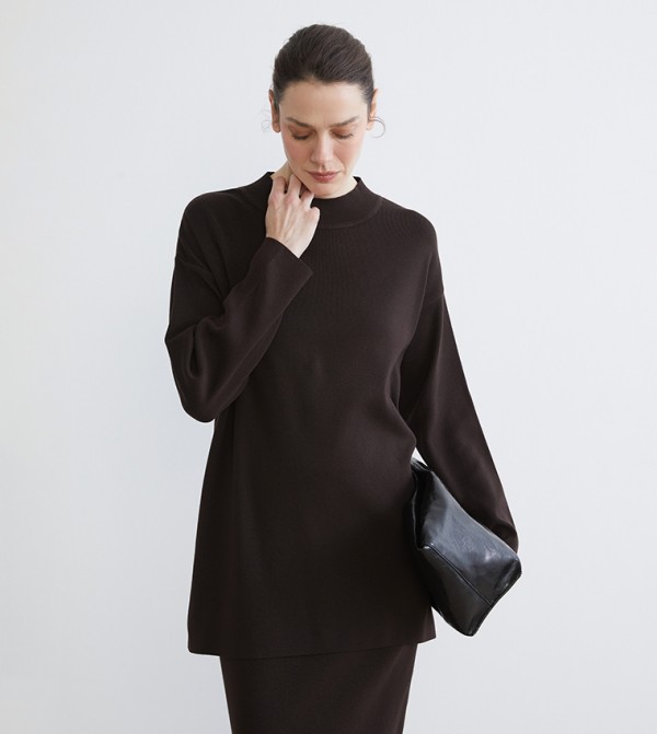 اٍل سي واي كيكي  سترات و كارديغانات - بني  Round Neck Sweaters